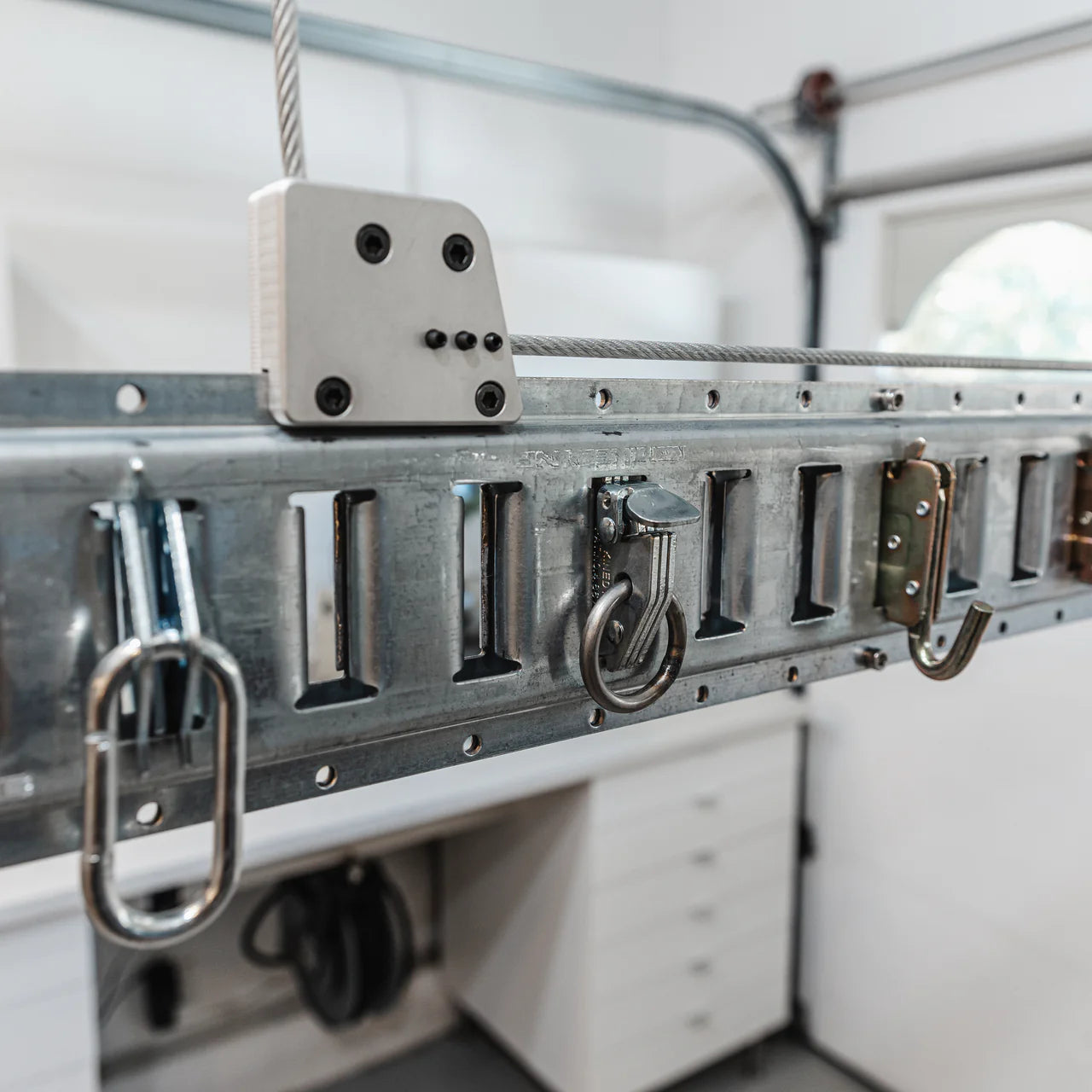 Push-button Single Motor Lift