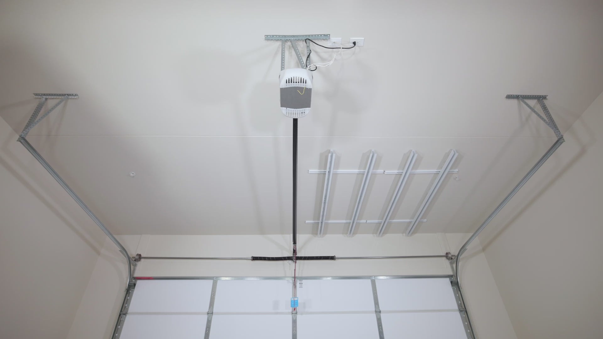 Bin/Tote Slide Pro (Adjustable Rails)