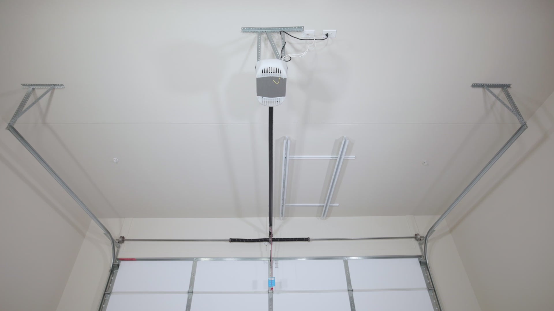 Bin/Tote Slide with Adjustable Rails